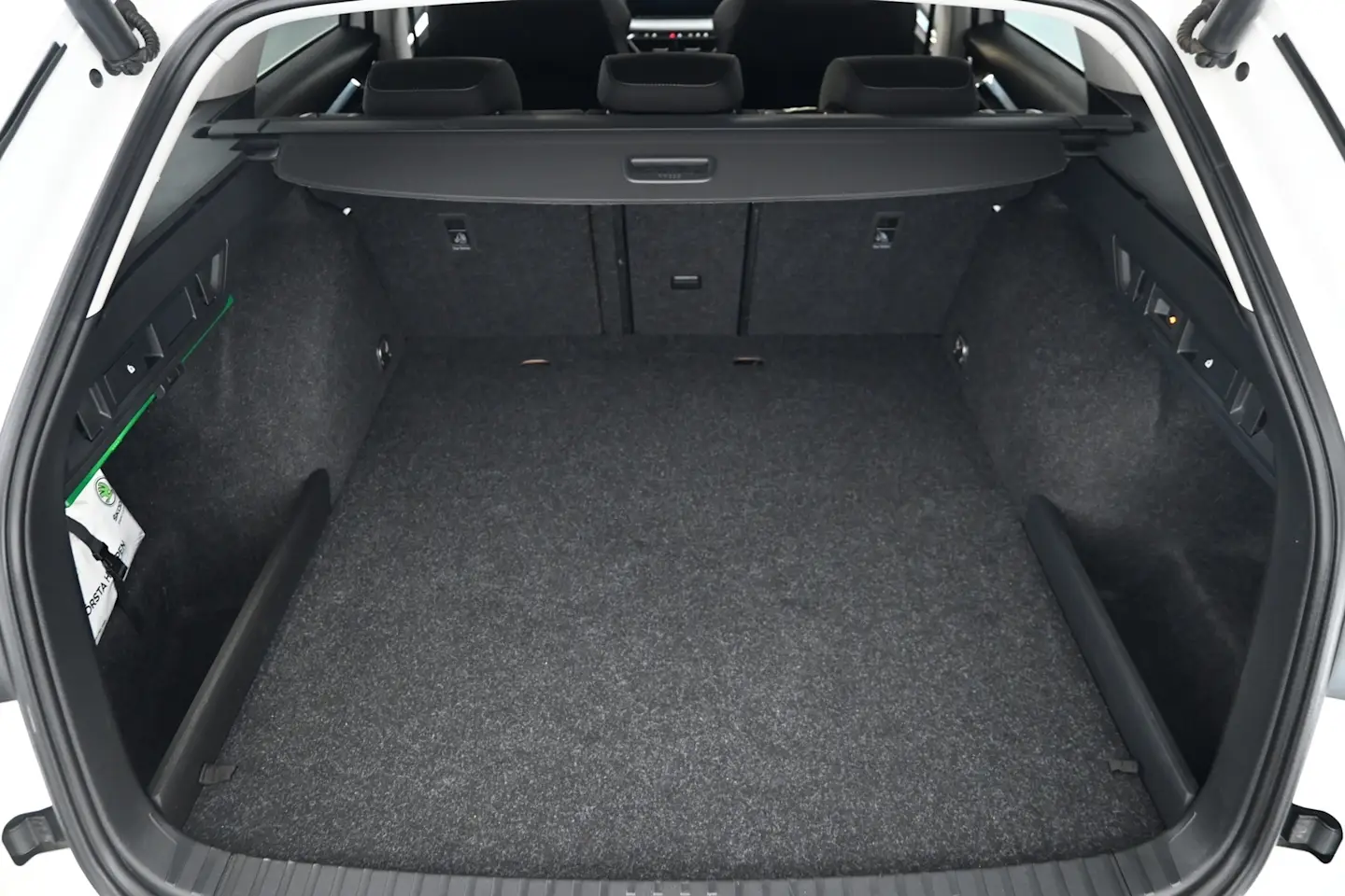 Car Image - 7xtCRWYQx6p1ZO3khQ2vrO