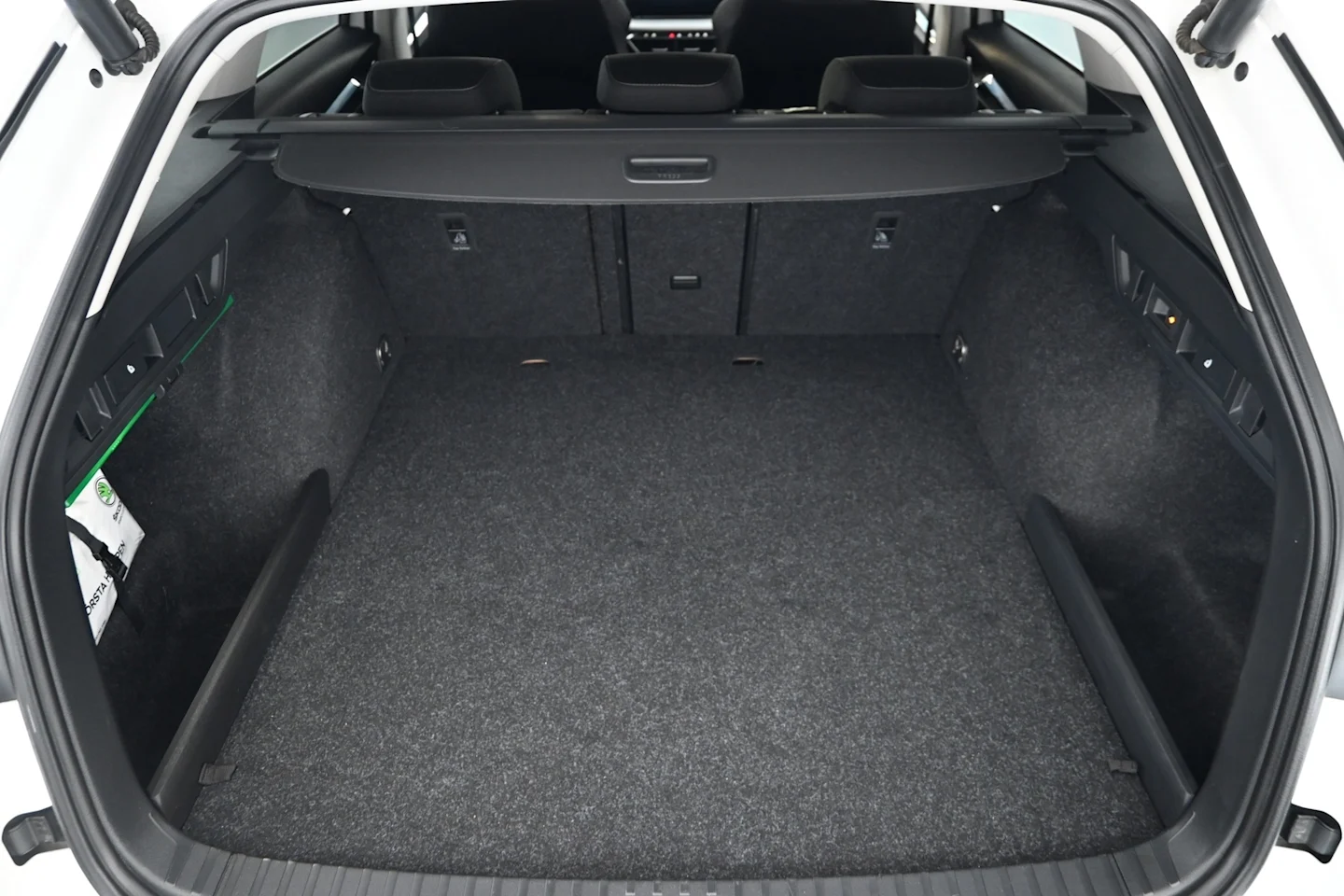 Car Image - 7xtCRWYQx6p1ZO3khQ2vrO