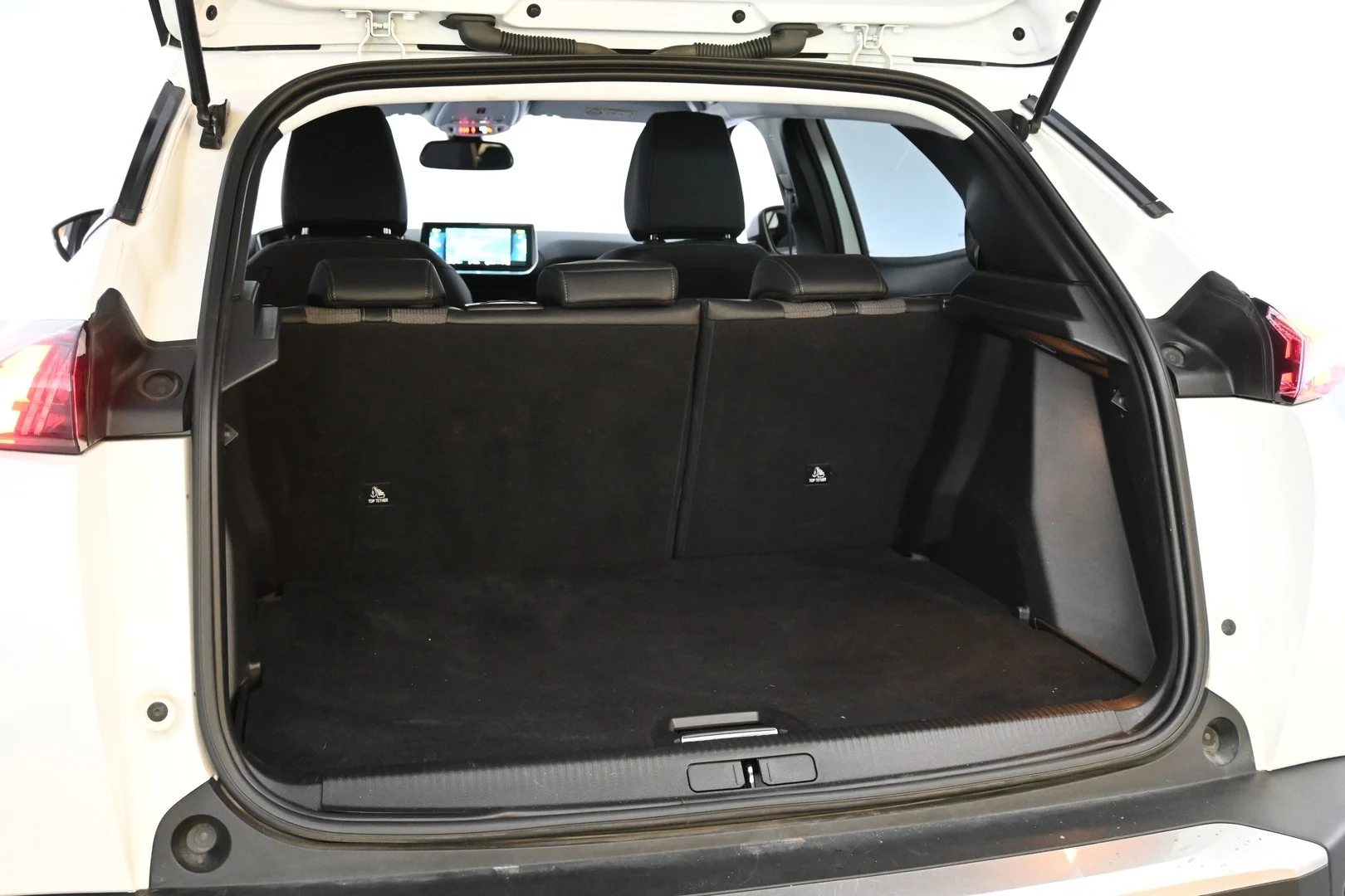 Car Image - 7qIINLdzRwwa7RBJci1Rfv