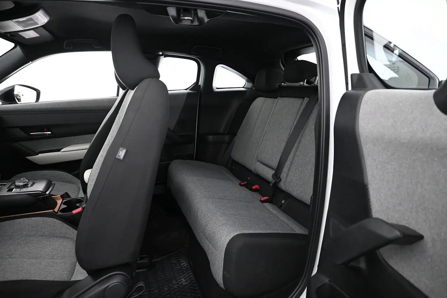 Car Image - 1RW75UdOe4BQ5CPnwyawFp