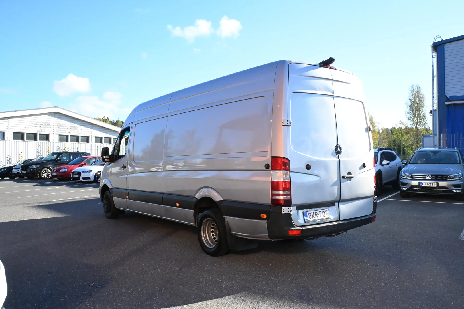 Car Image - 1LzQFhSKA9xlrsuJf2gI8g