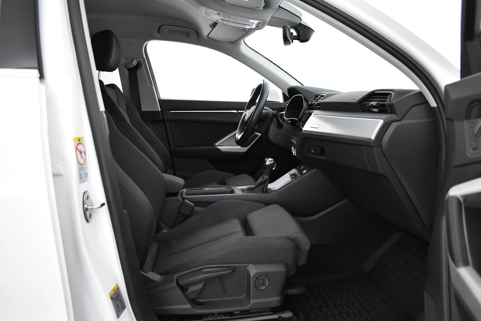 Car Image - jLUX11PJbcvHuckT2pRvM