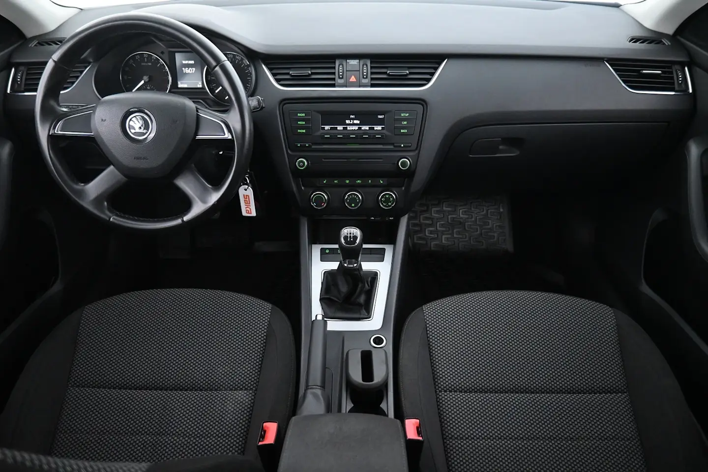 Car Image - 5ArKUb0eBEtdTCjbCAXT1l