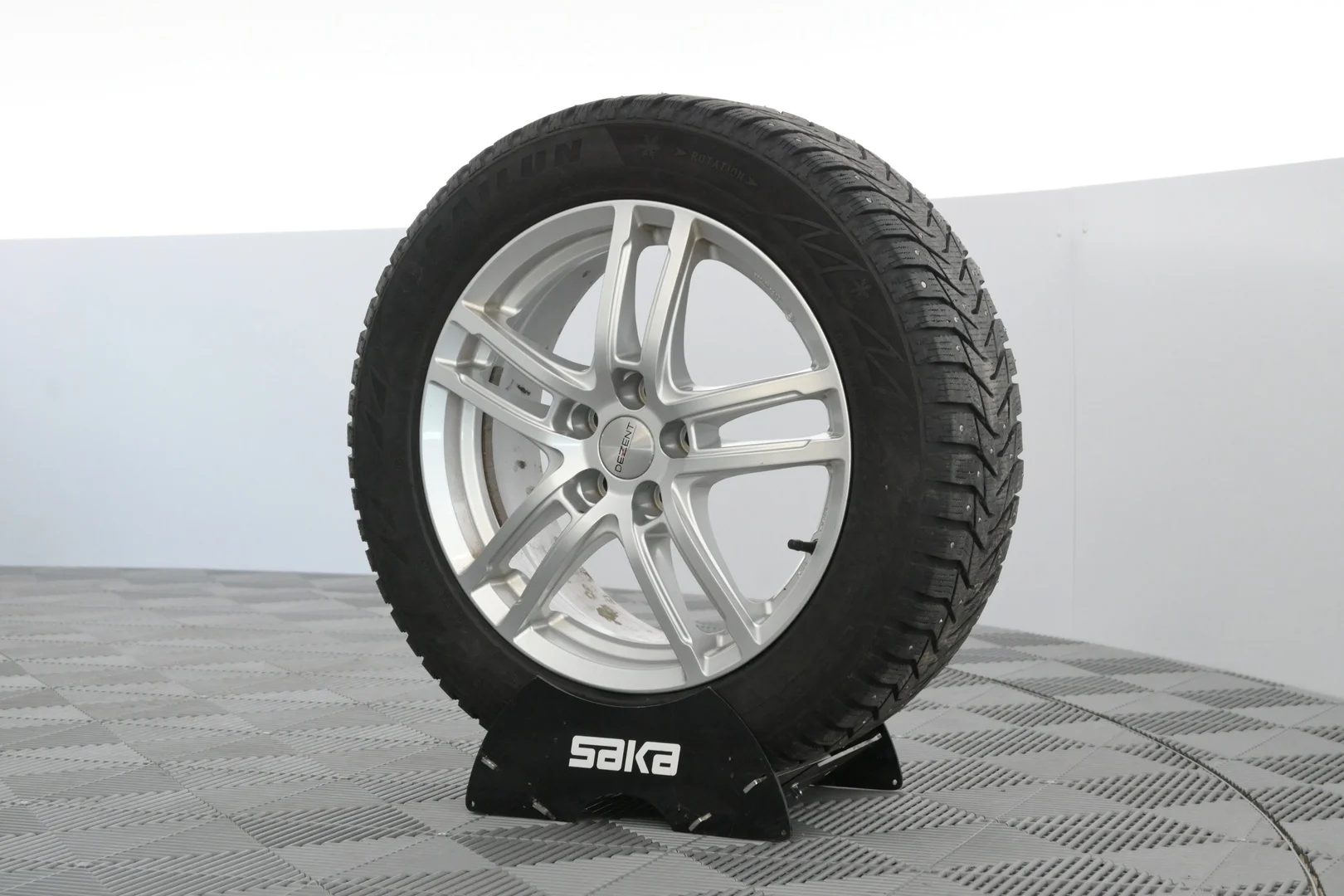 Car Image - 1p98OeDyurrh2rqv1eq84L