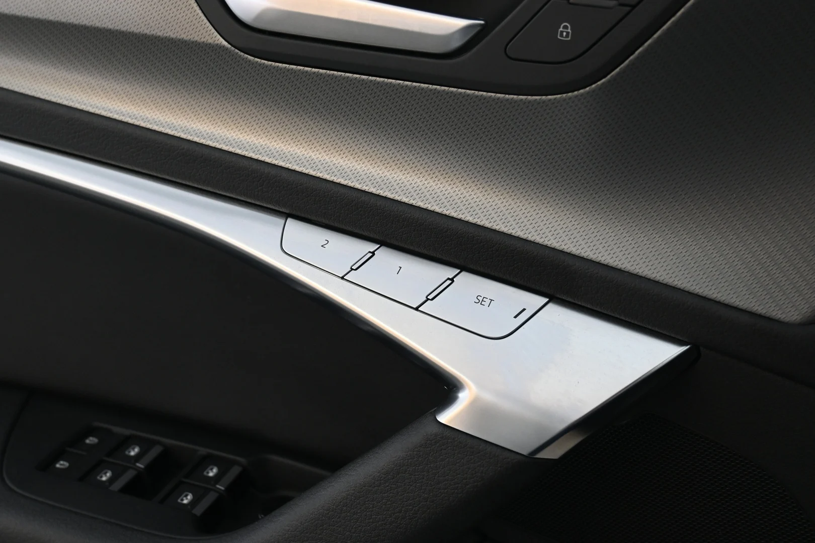 Car Image - 4Oc2hT5qLPFWWkIOxfD4Rr