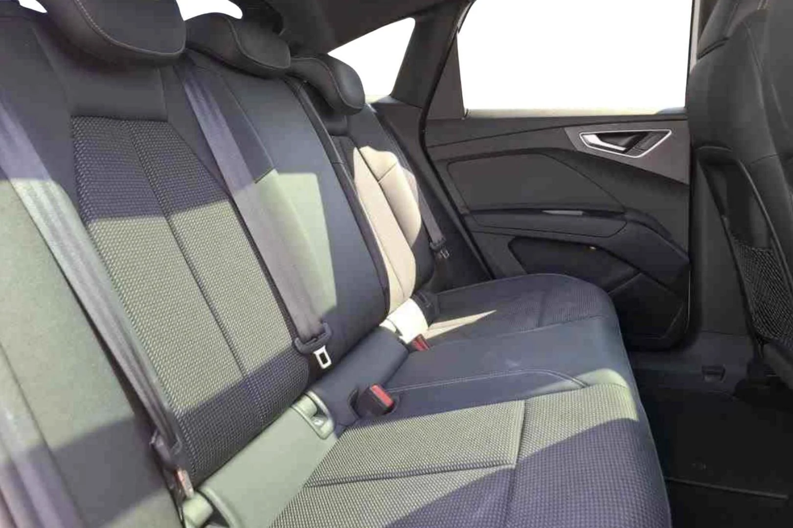 Car Image - 7FBcvwsCok2IGw0jjbpUBX