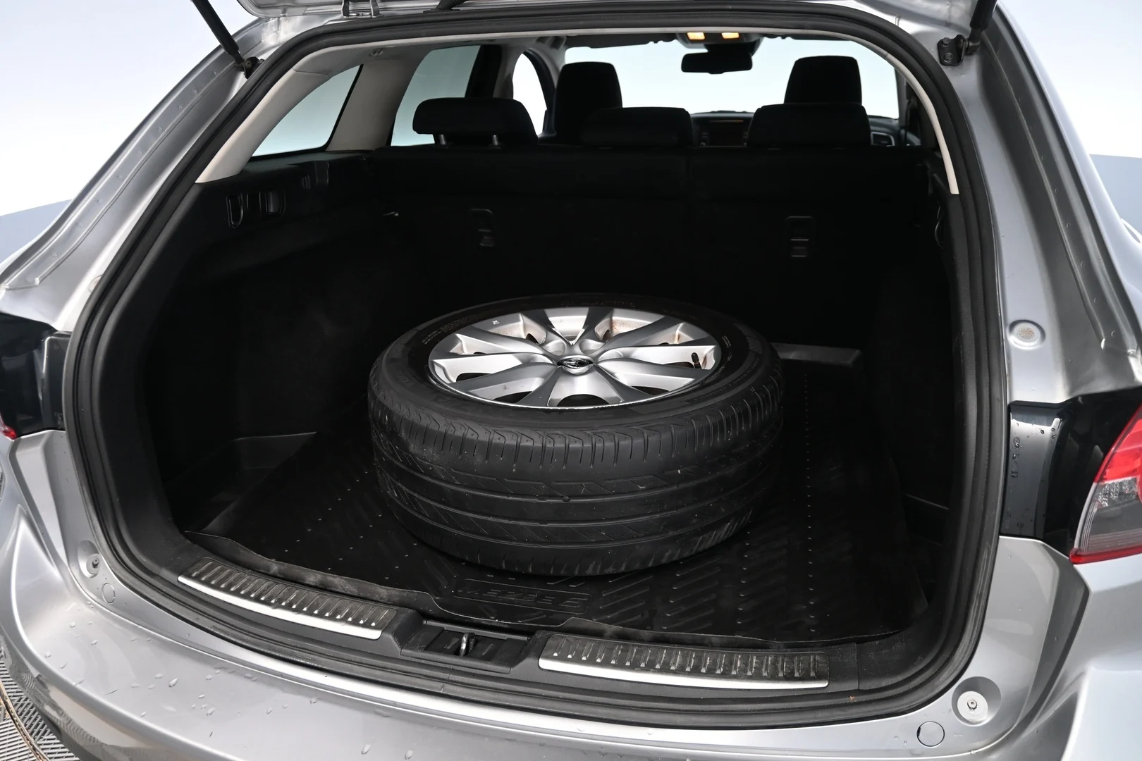 Car Image - 1U6e0tCref4gY6HSWURe5r