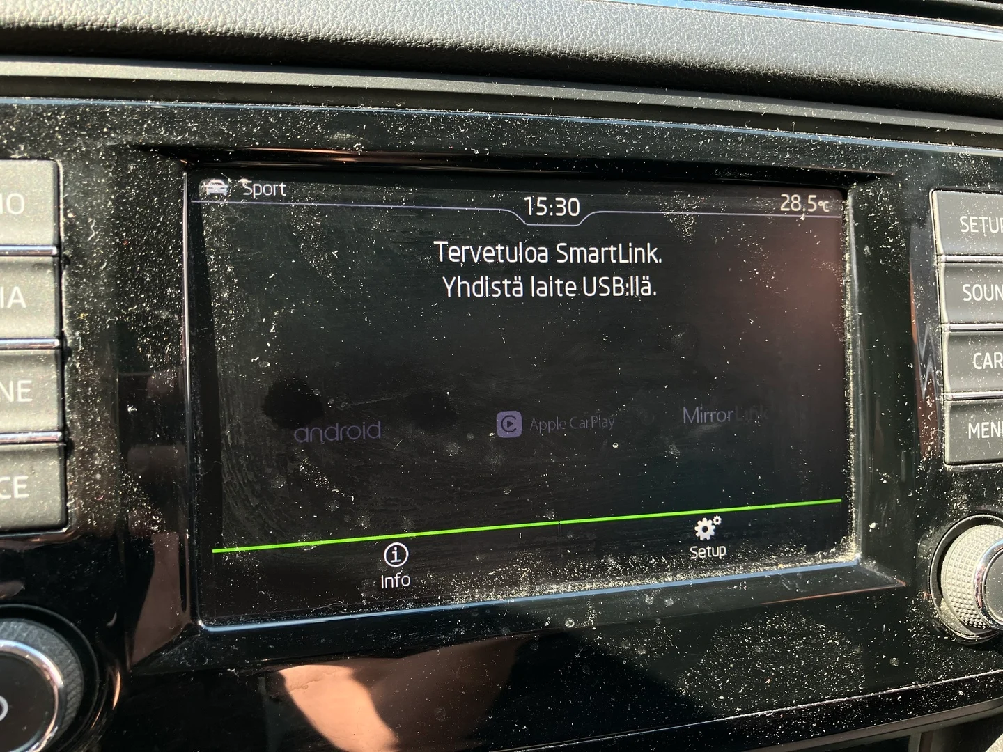 Car Image - 72SFiUHqw3k0LLy9IqUhzn