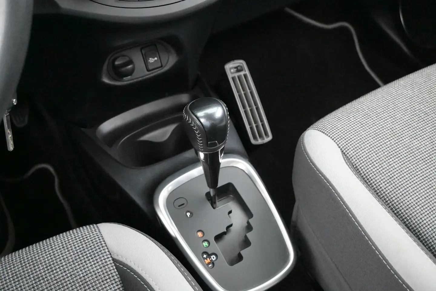 Car Image - 6MUoo0UofYC7e4LaxioKNa