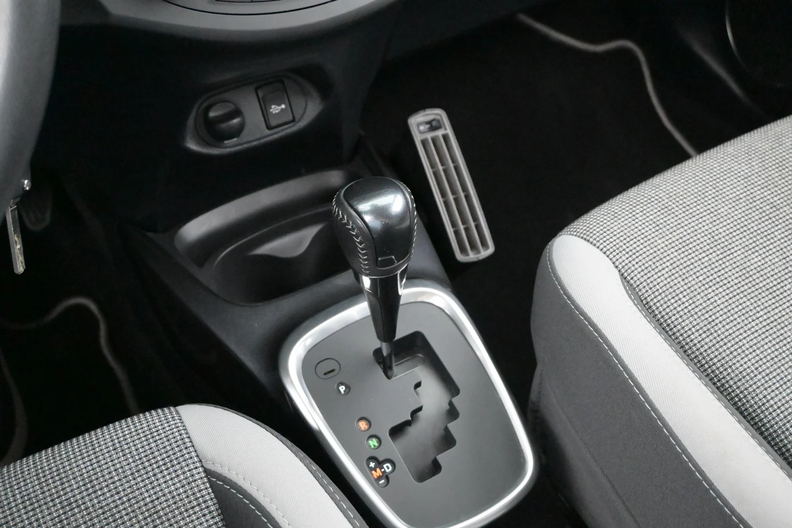 Car Image - 6MUoo0UofYC7e4LaxioKNa