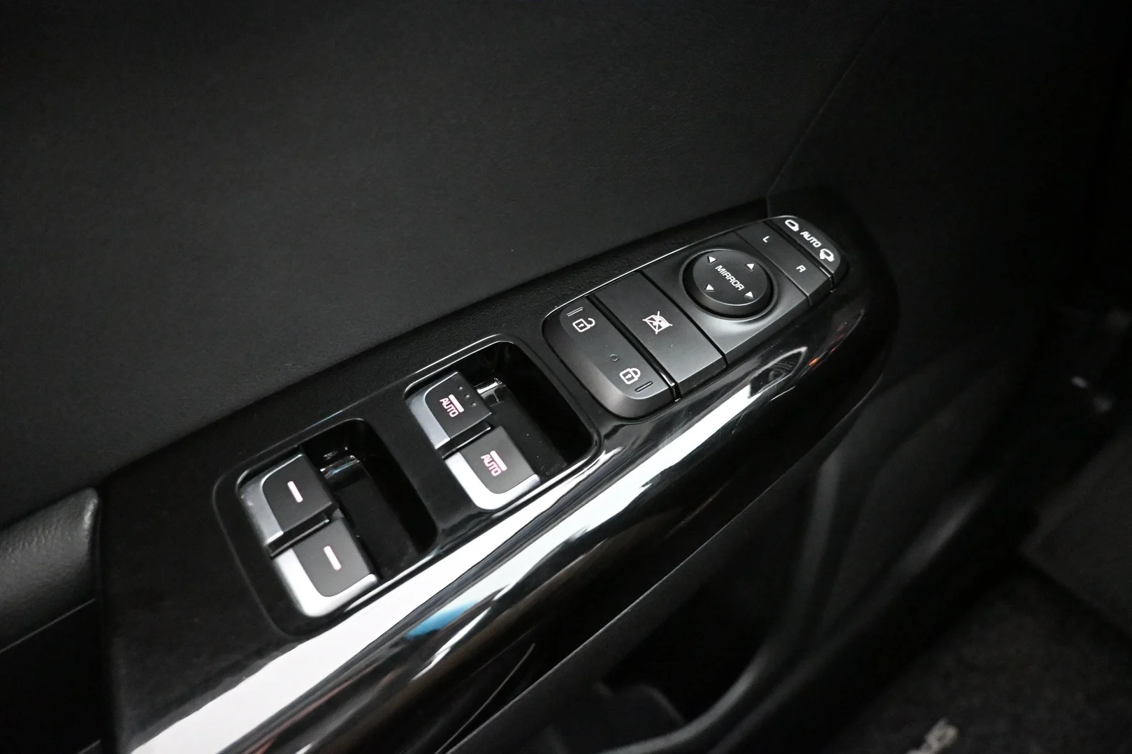 Car Image - 7C4lEjkFtvku6Q8aFLMSKV