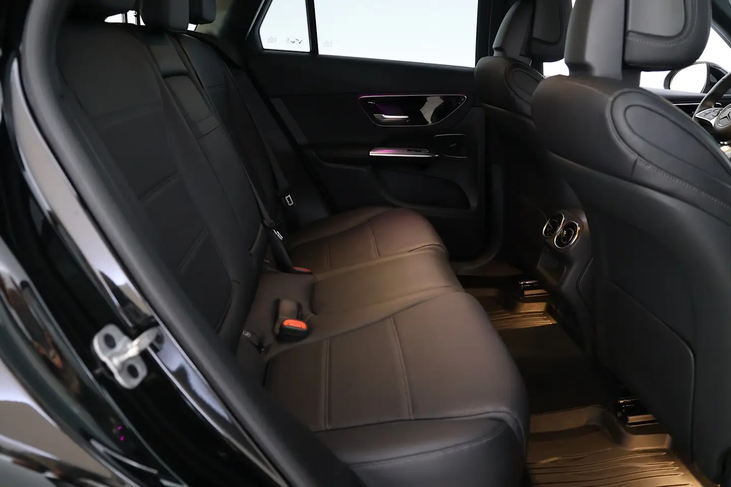 Car Image - XB5803OB68LWAvmxc8g6A