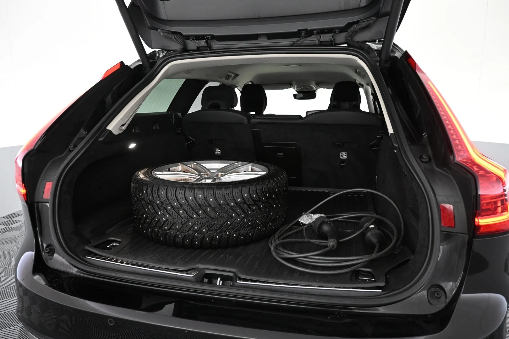 Car Image - 25Mrm6hJwGqZ8RJAww7qU0