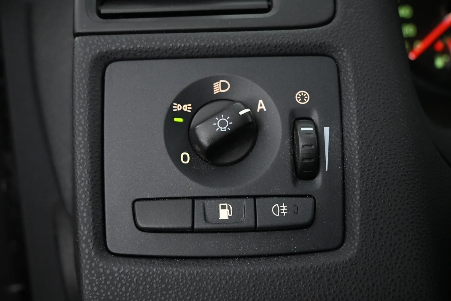 Car Image - 4ipLVaf0aJ7S5GMojHiEhq