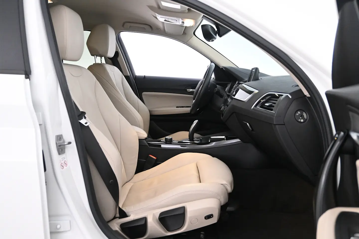 Car Image - 7pmkhNBXv3yuP6sLeTKXCE