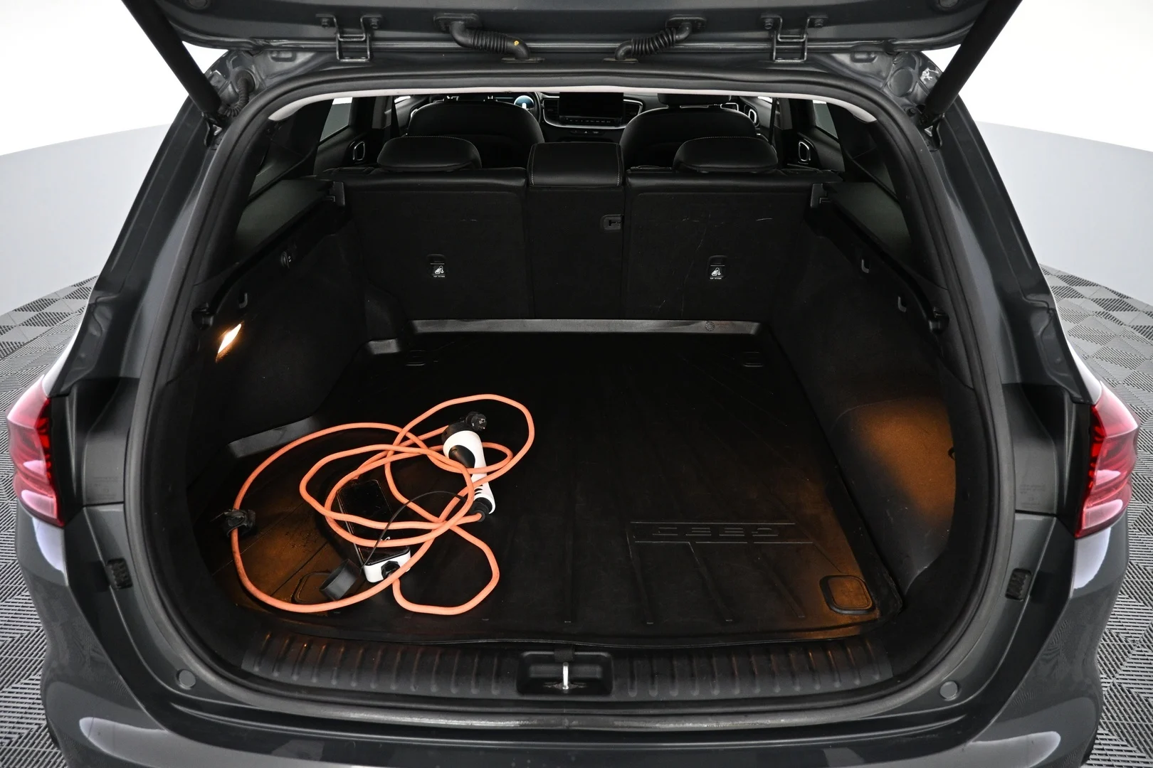 Car Image - 60d5cS7XGvJtjFBf87bi9Q