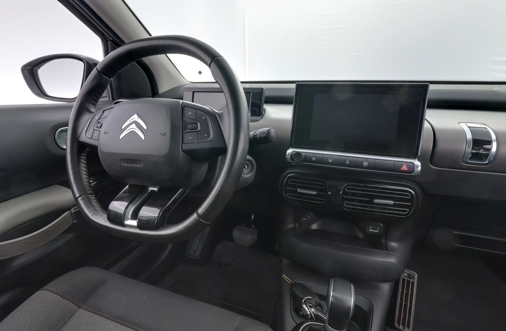 Car Image - 7EeXBmMK1vwtHW2xKwBLOv