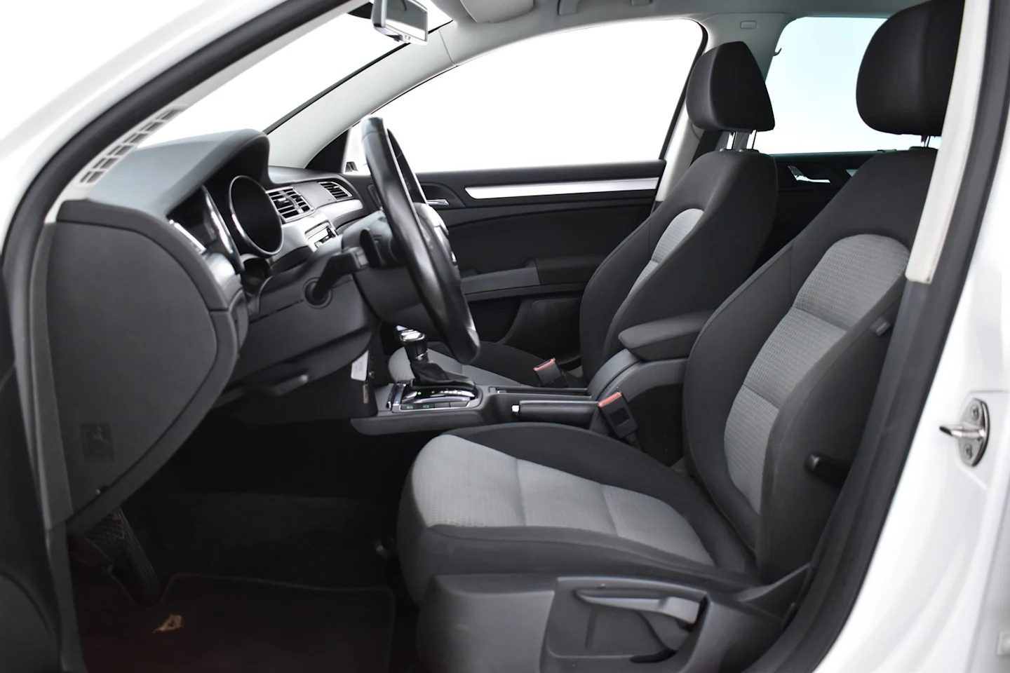 Car Image - 5K4bHtTqyn7SOwALEdpaQZ