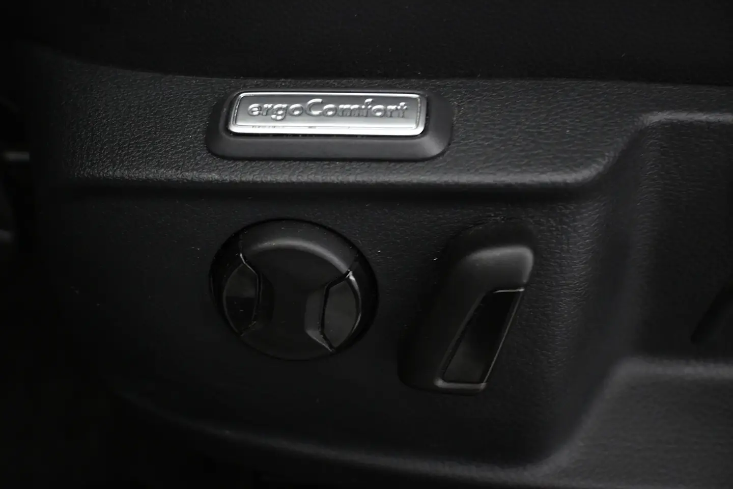 Car Image - 57kebgY0UalCNbUZE0aI9T