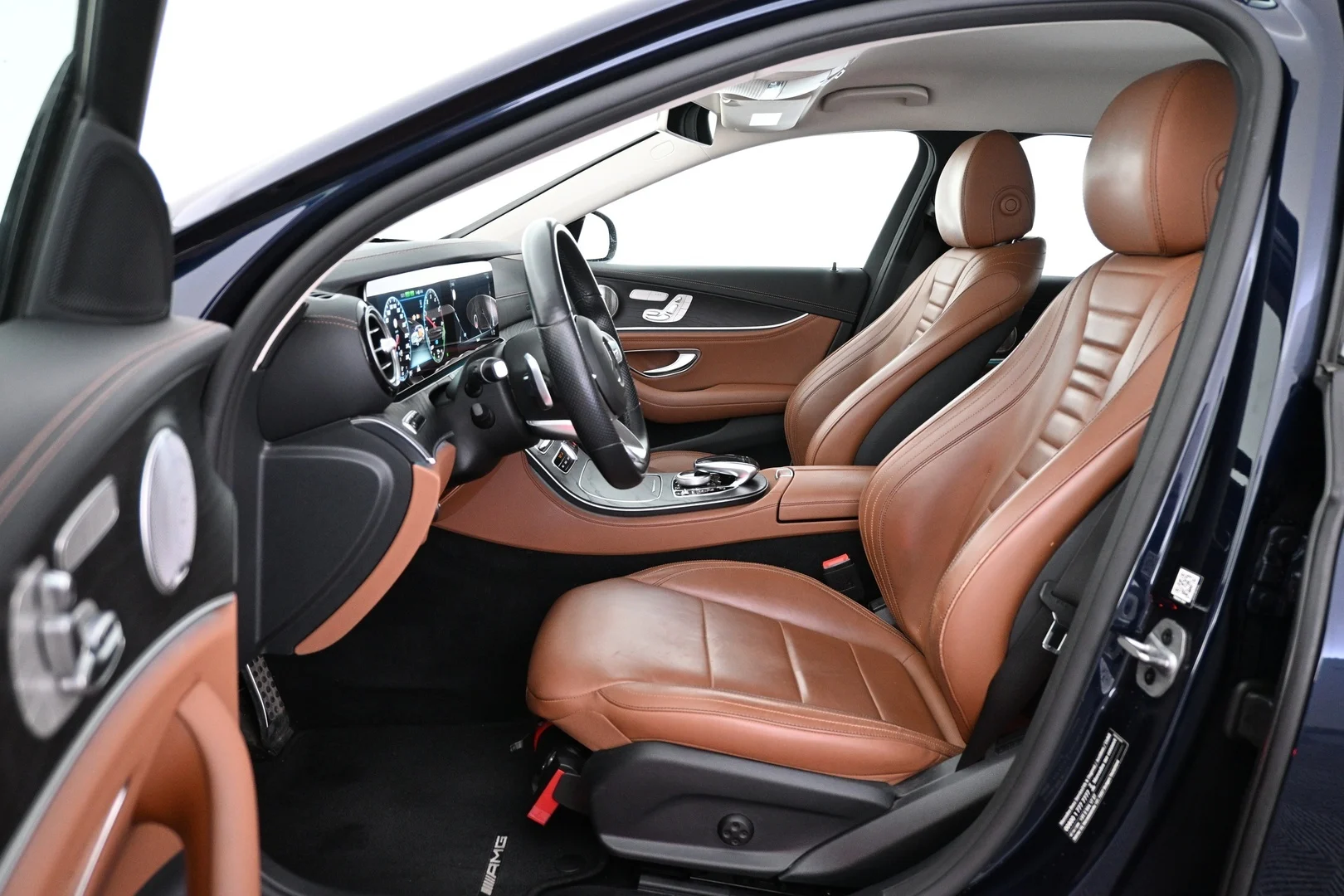 Car Image - 2beThZ2RBVbhfVoxBgBshF