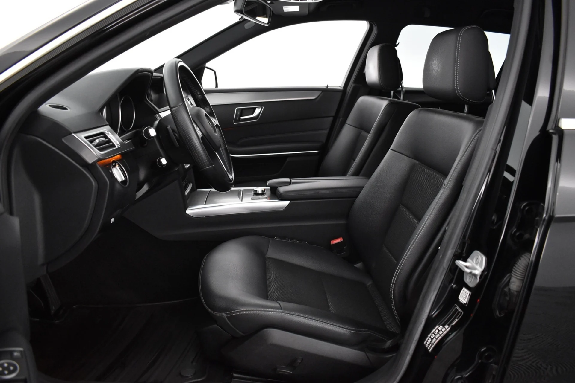 Car Image - 5BHqB6dDS036WLzjqUdwSC