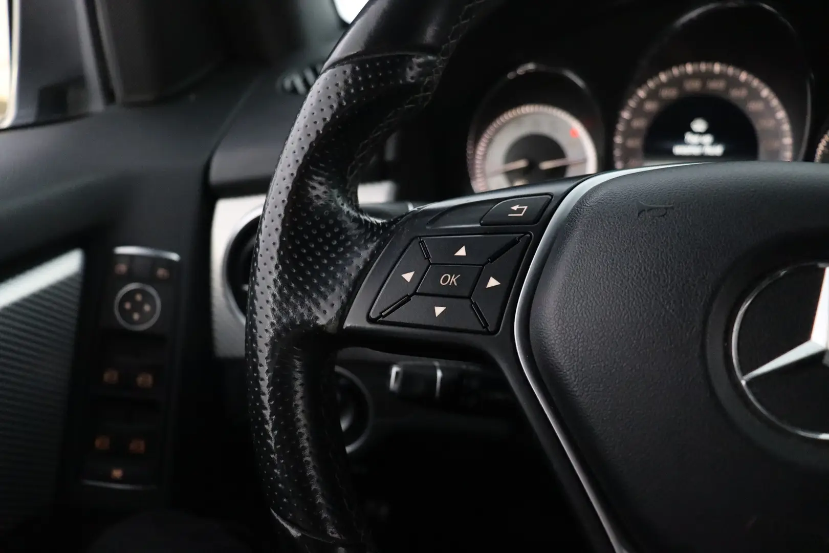 Car Image - 1Cgl6Ocj0Z2VivrJVK2GC8