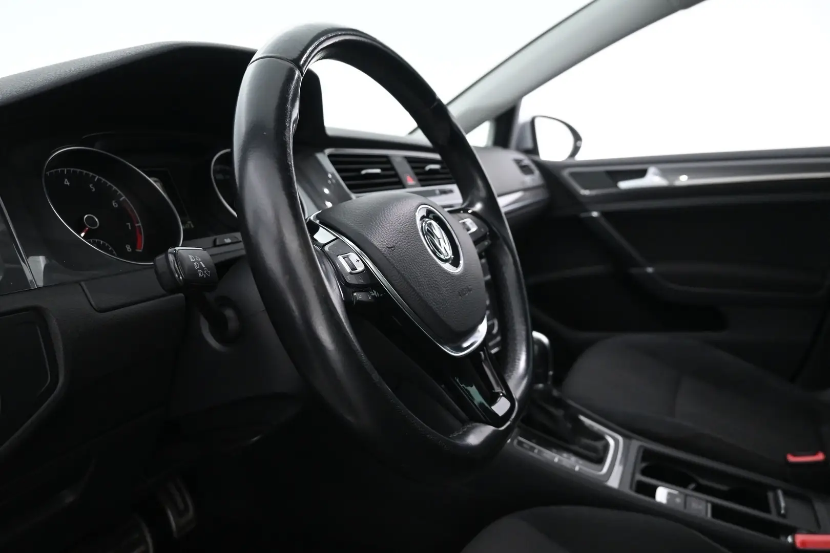 Car Image - 1qEvcjKuEgS4gkEwTjCNqj