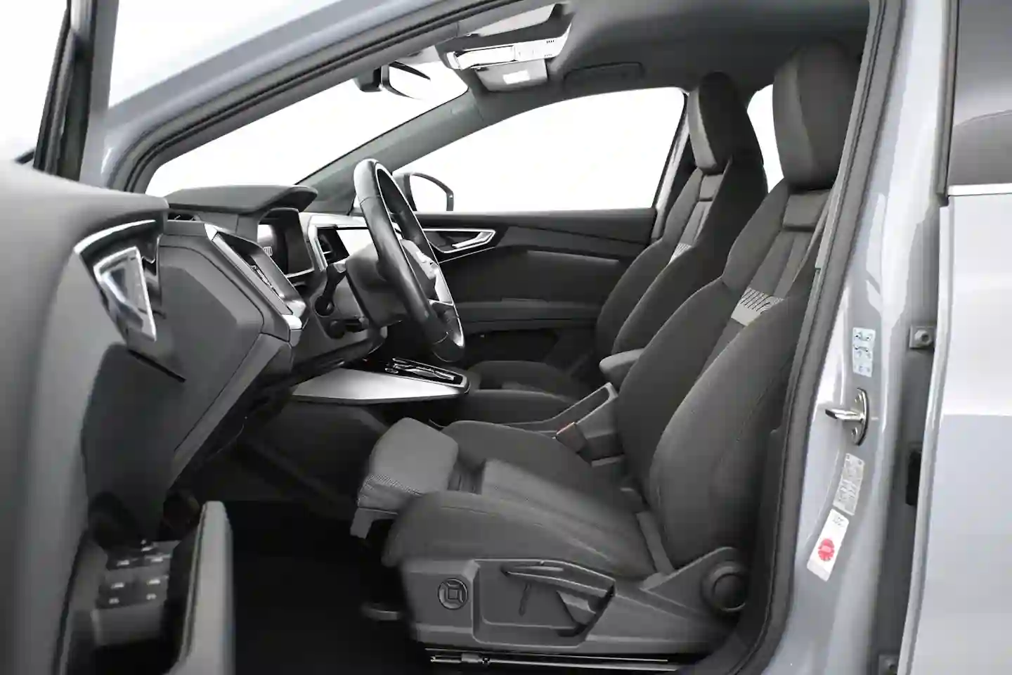 Car Image - 4zA6lbO5xYc18OSZOjR8Zv