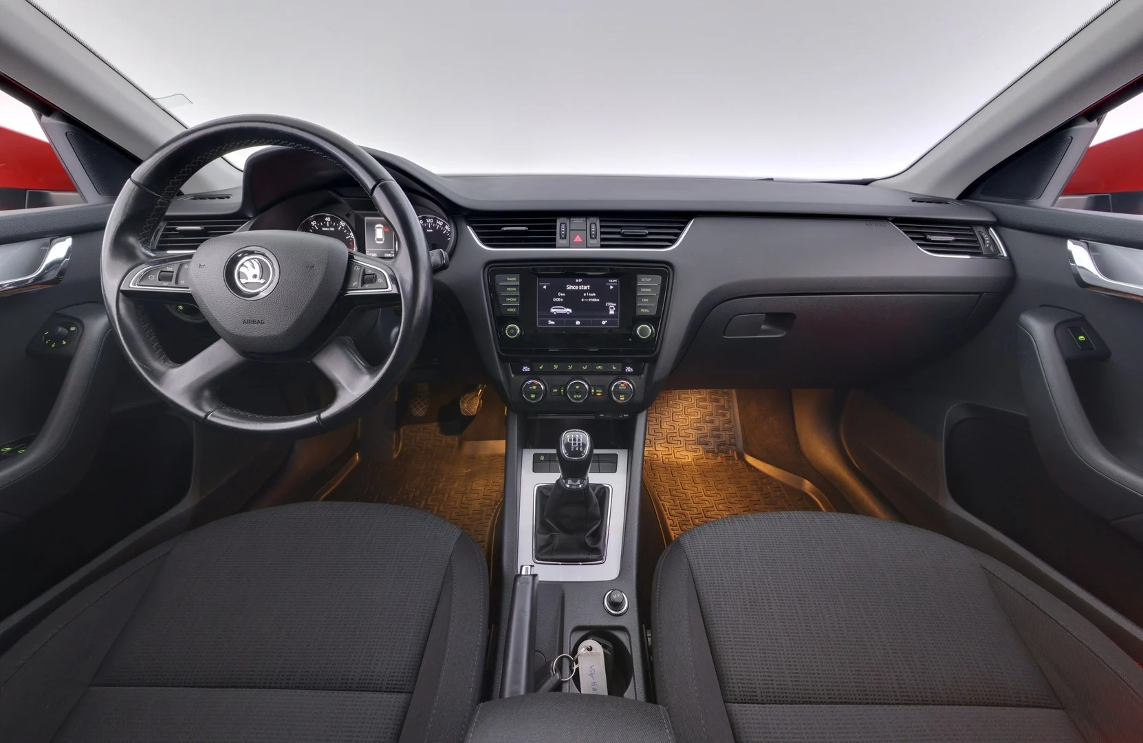 Car Image - ydANVvr6cM0lLGo5aFt07