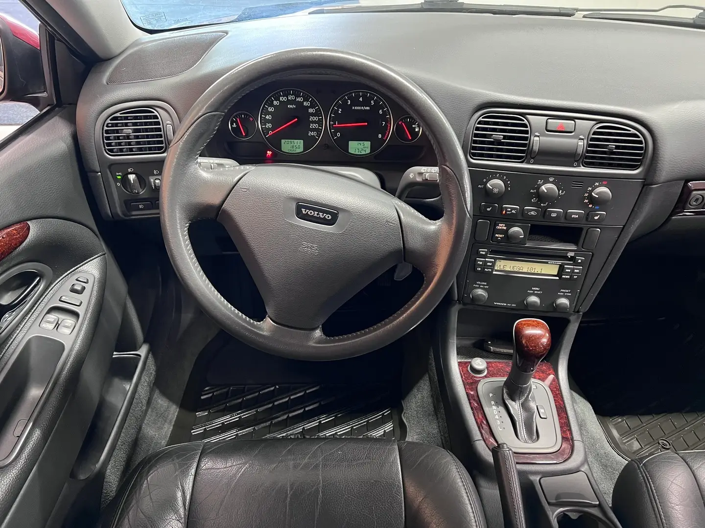 Car Image - 6wpnex2kyT9AXiyZhNZEL8