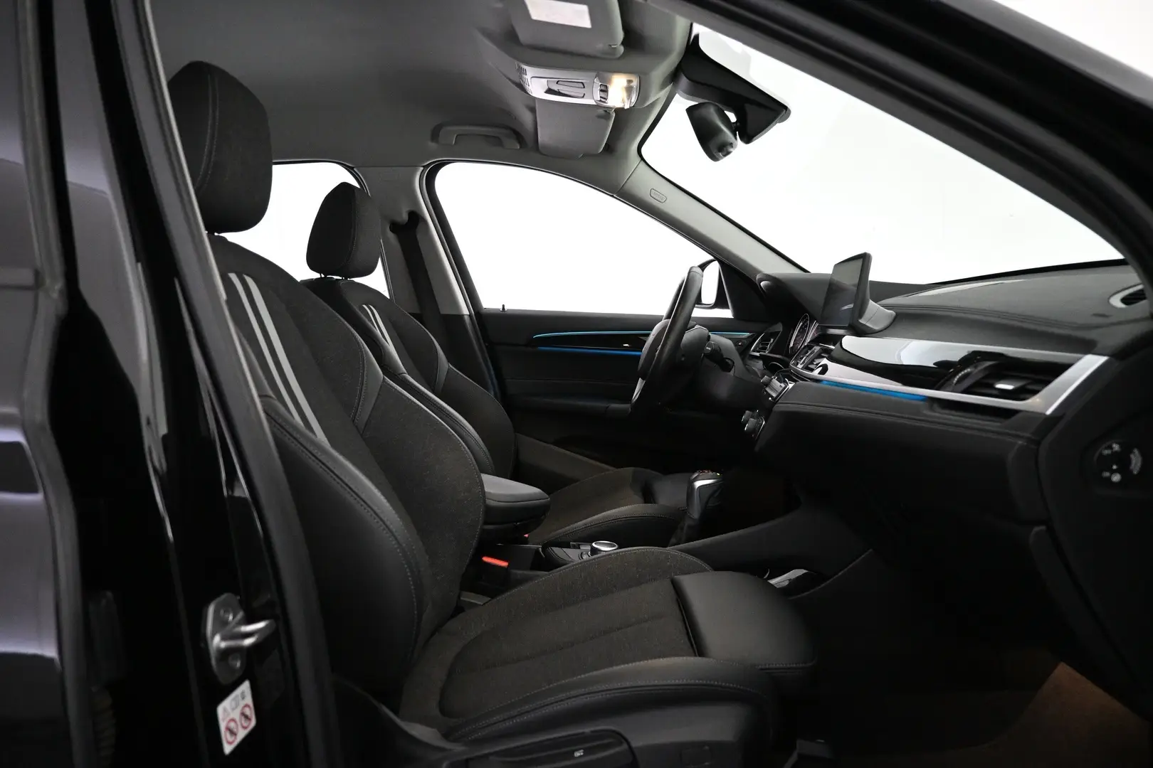 Car Image - GRhPlGs8ZBnF77J4esegV