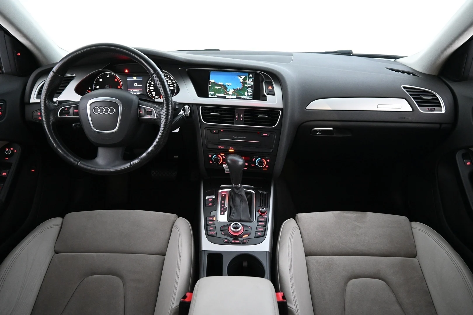 Car Image - zkEB4FGRwrl4XafVvgYa5