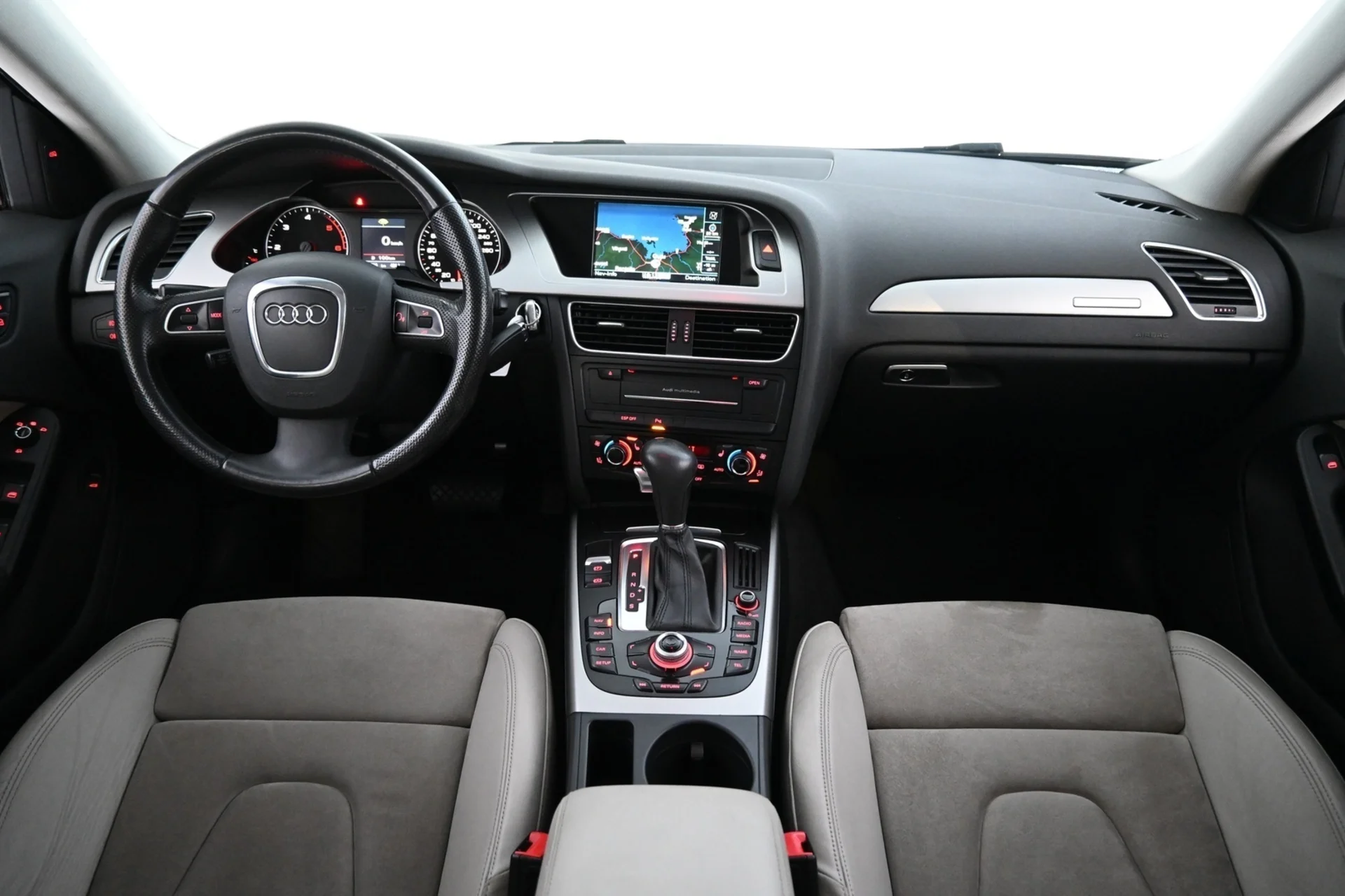 Car Image - zkEB4FGRwrl4XafVvgYa5