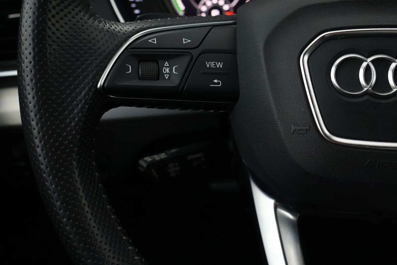 Car Image - plHtt7hbyEsMz7iPmHwXM
