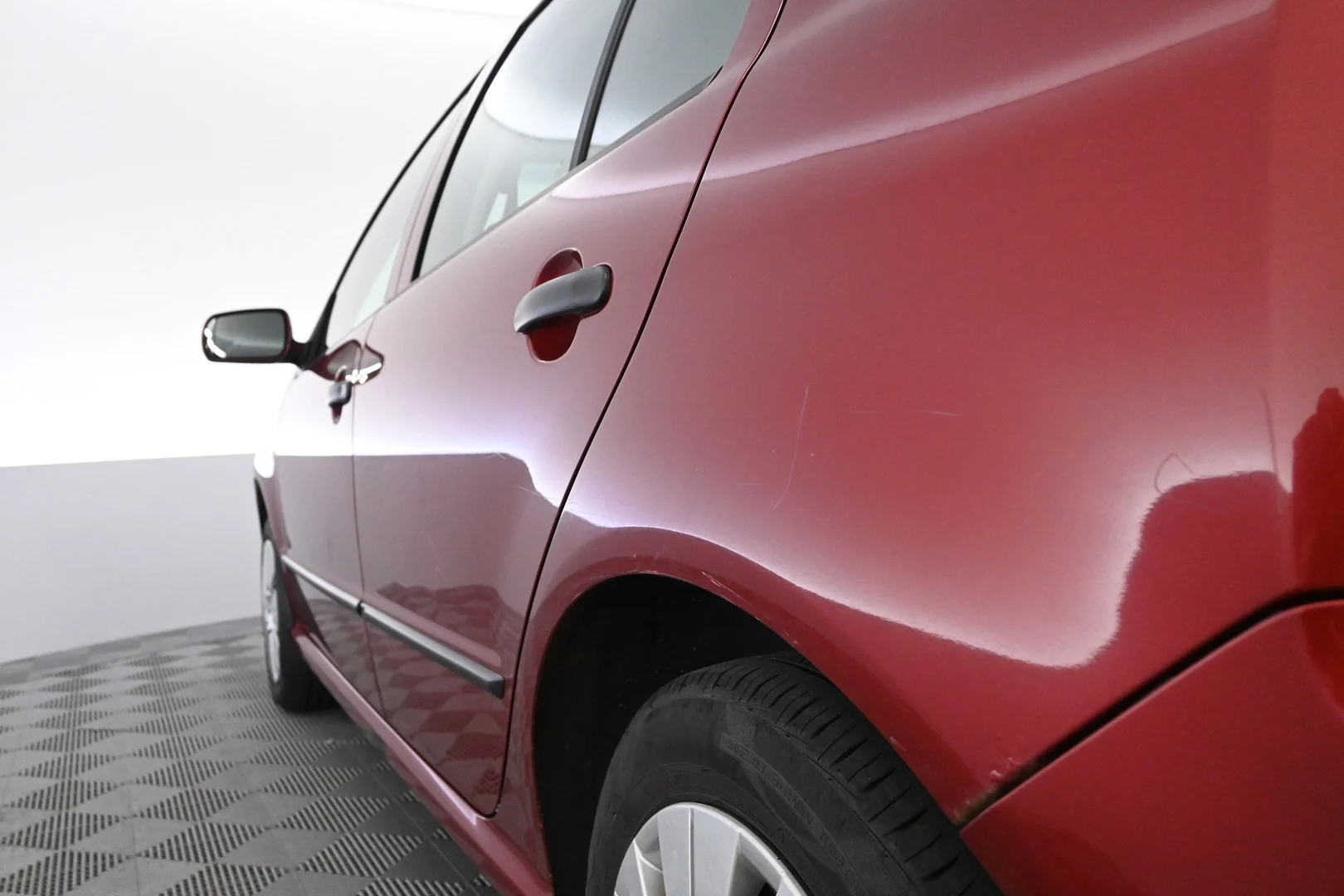 Car Image - 5C6adcVBRop5jwZI280Npl
