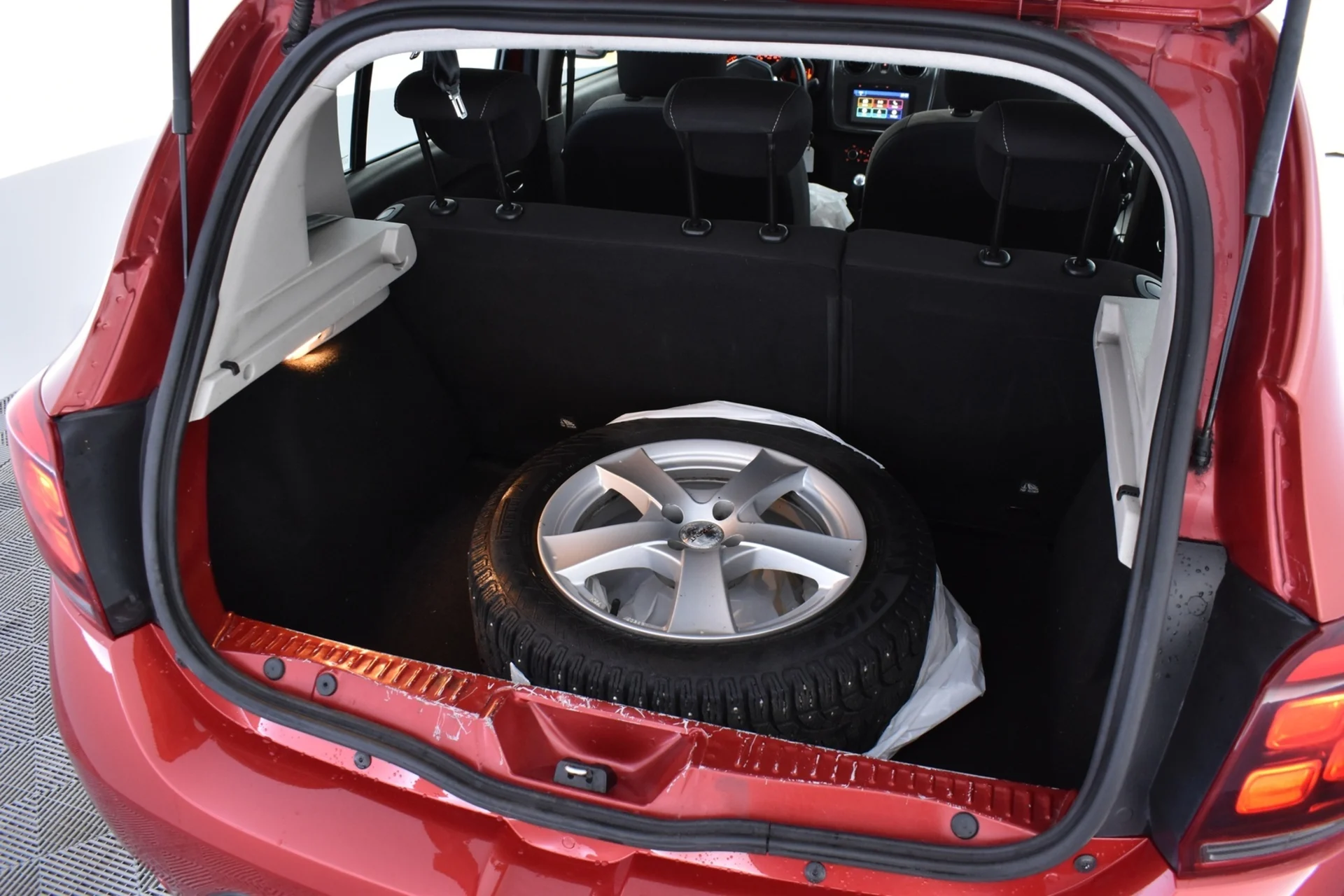 Car Image - 3bhREa7WNVLkTbmf6lcTWj