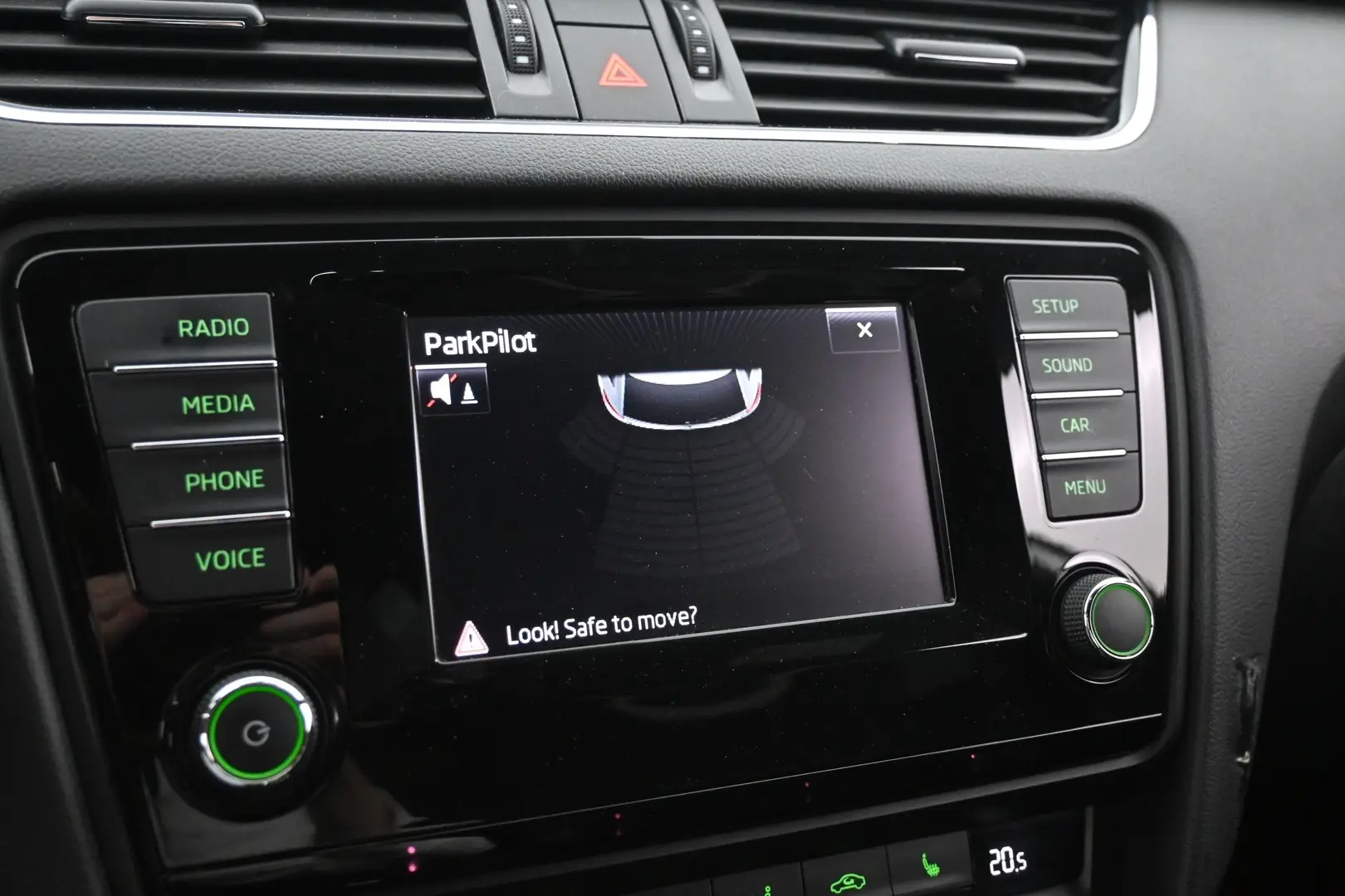 Car Image - 1iMGiOi64IOoItFpOdFaXy