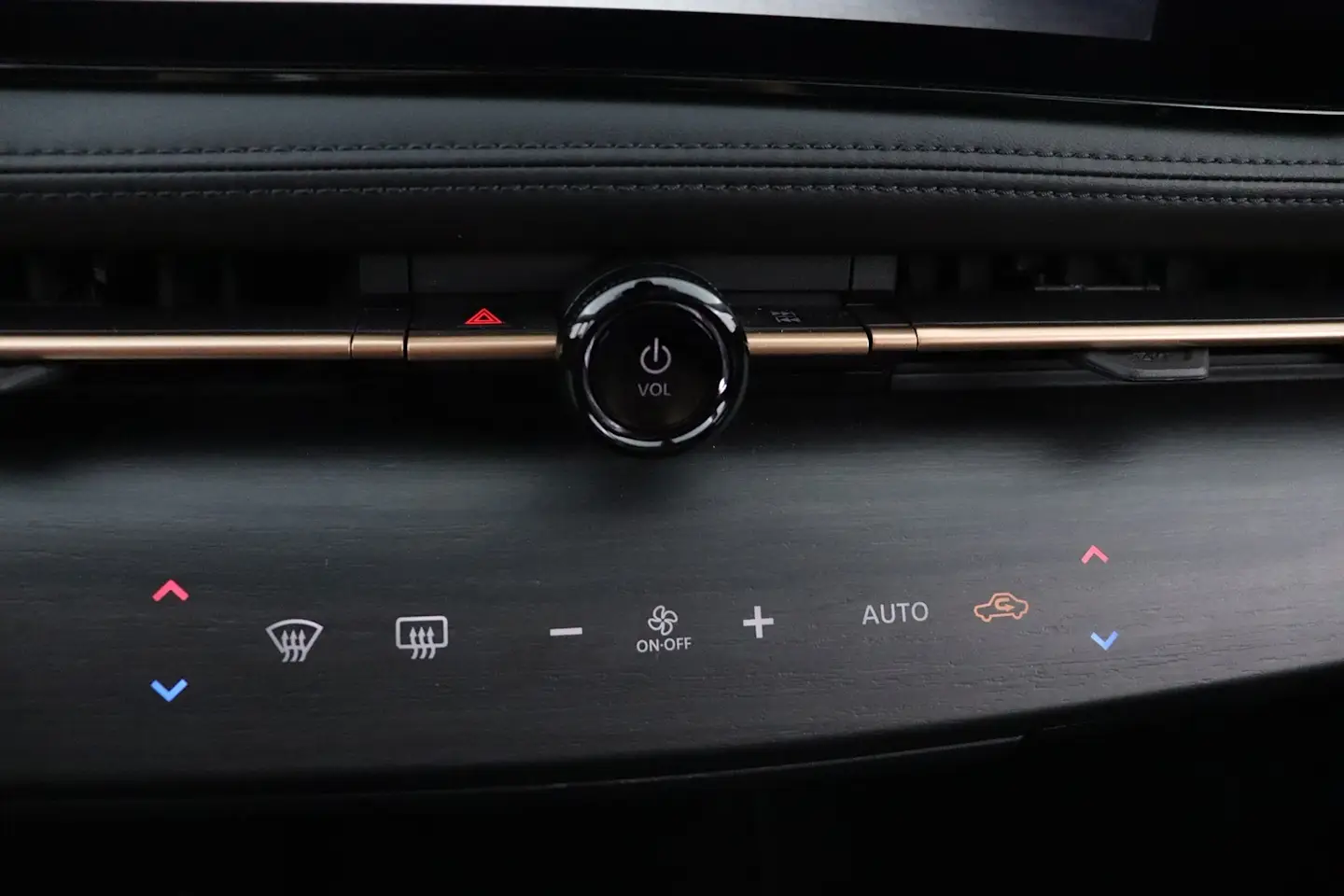 Car Image - crbKO7U2NHkyz48F8DxKy