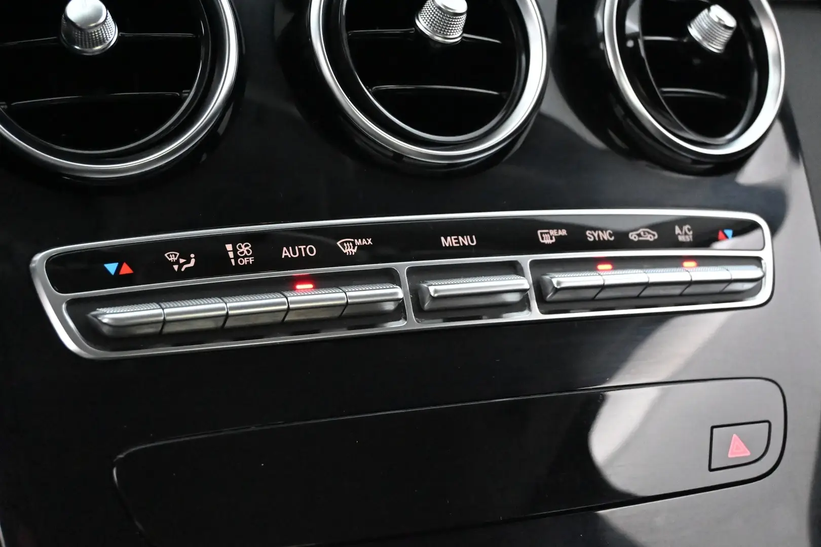Car Image - 1TrvBSQlrkAozOUvFCDig3