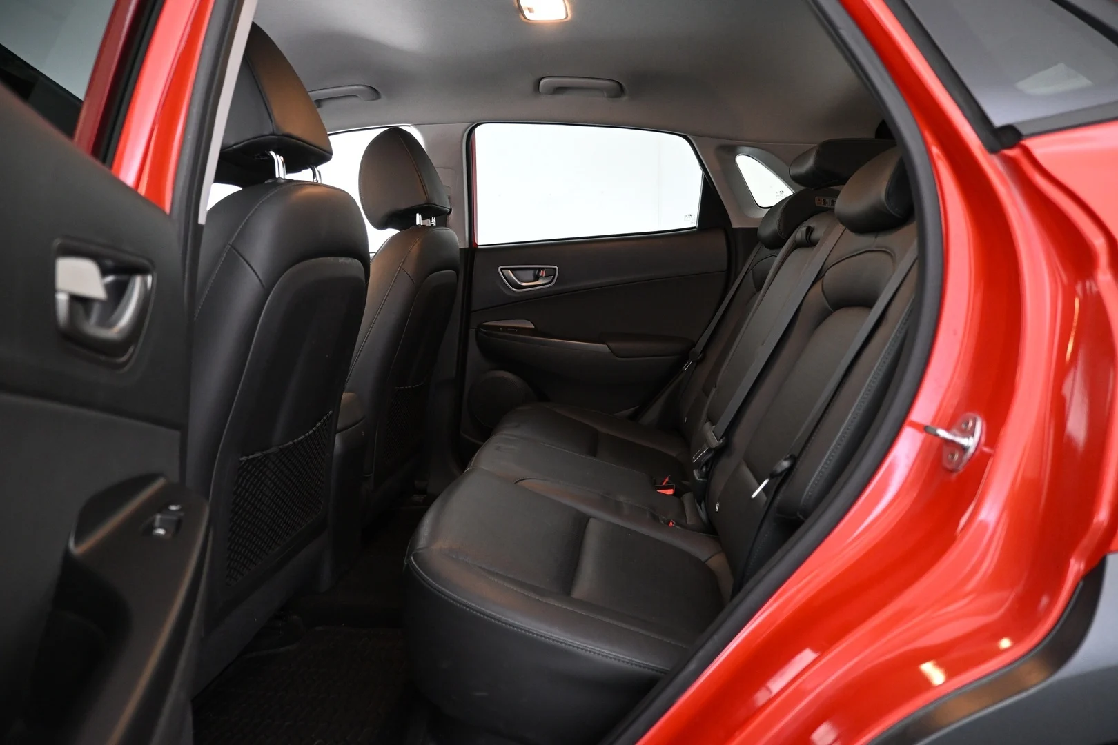 Car Image - 3wO1ie8RfznUjuGNiOjW1u