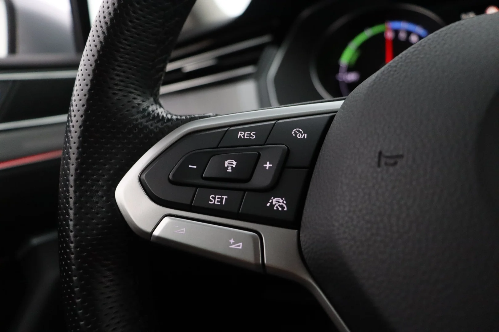 Car Image - 2YuOFJH6hfiJt5jR7scUZ2