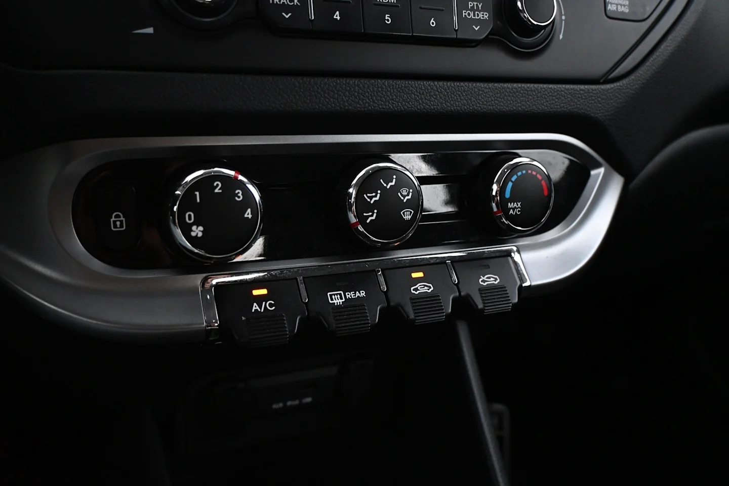 Car Image - 2mYIZjvMkQYp3XjM5w3gtI