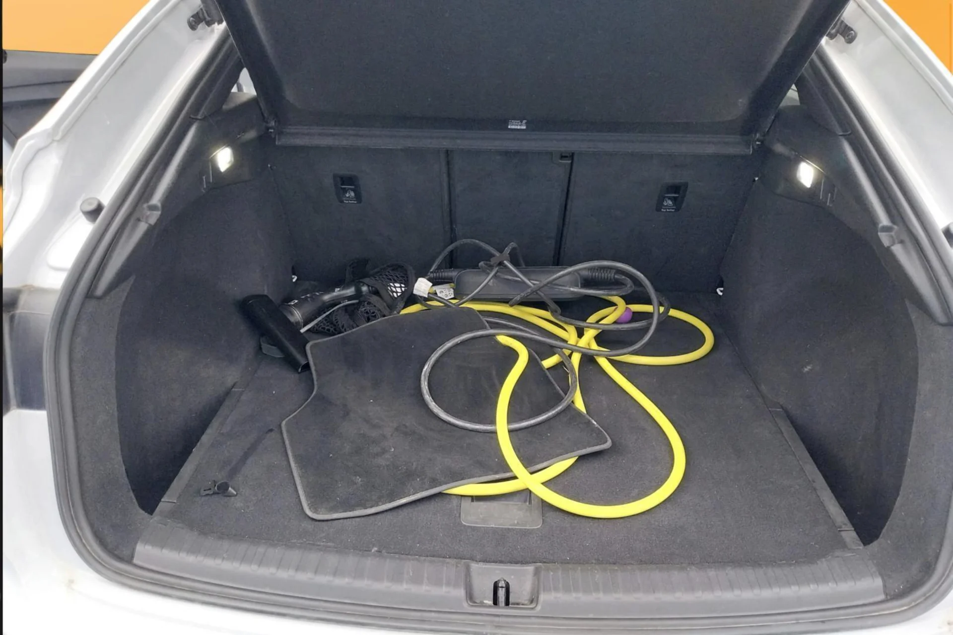Car Image - 5i701zYcpw3q1aCoz845PF