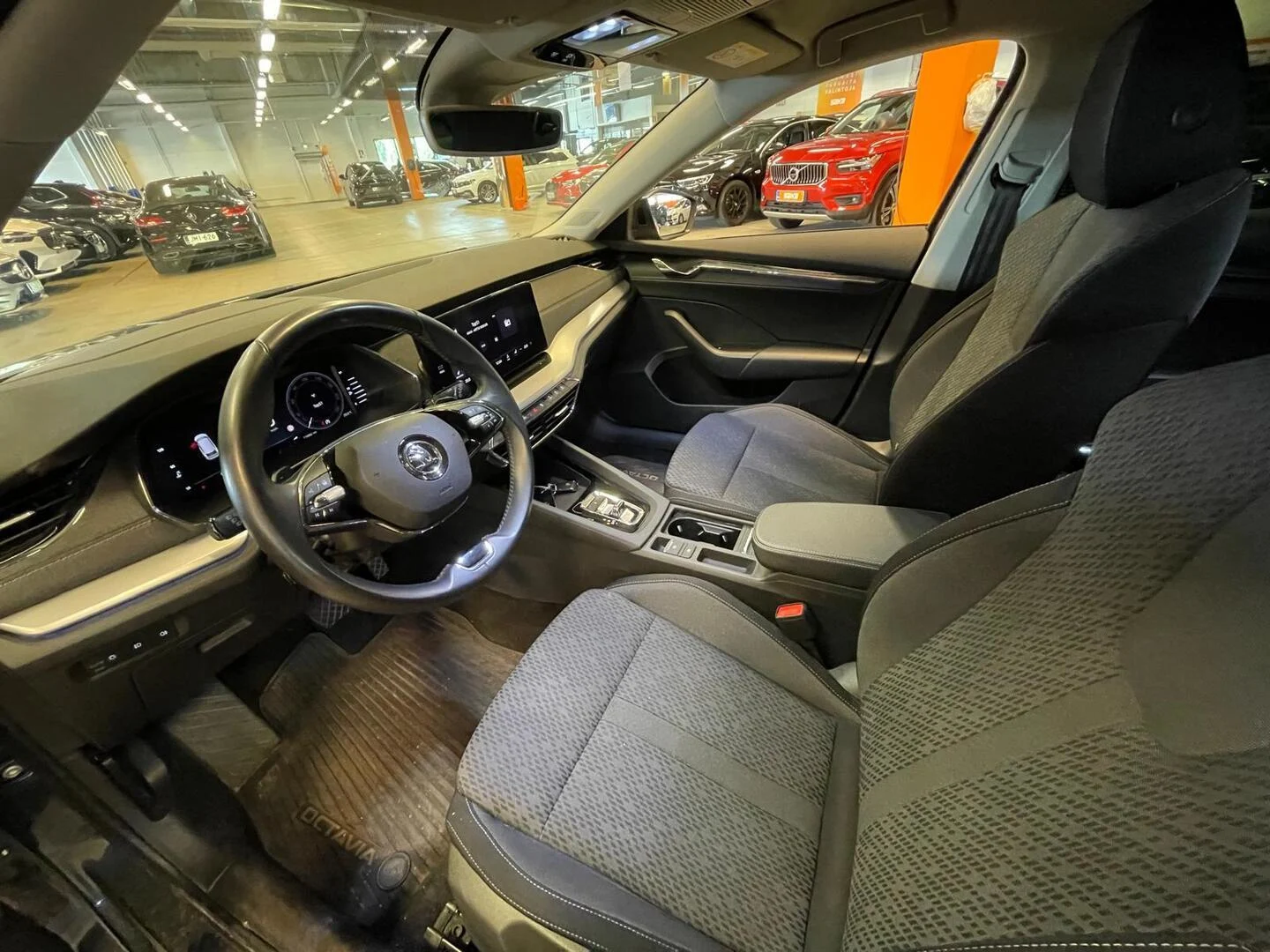 Car Image - dpZ0B7lB6gcwCu6tOOaRW