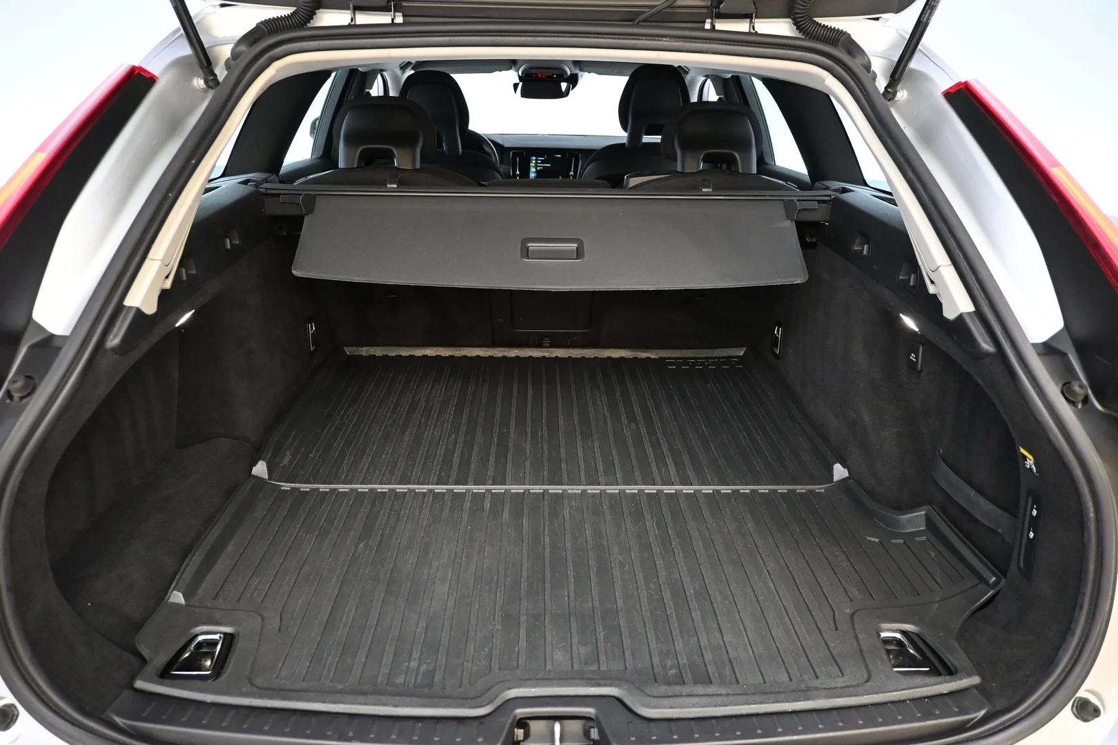 Car Image - 2KA6xrBdKg0Xnuvqm0AMhf