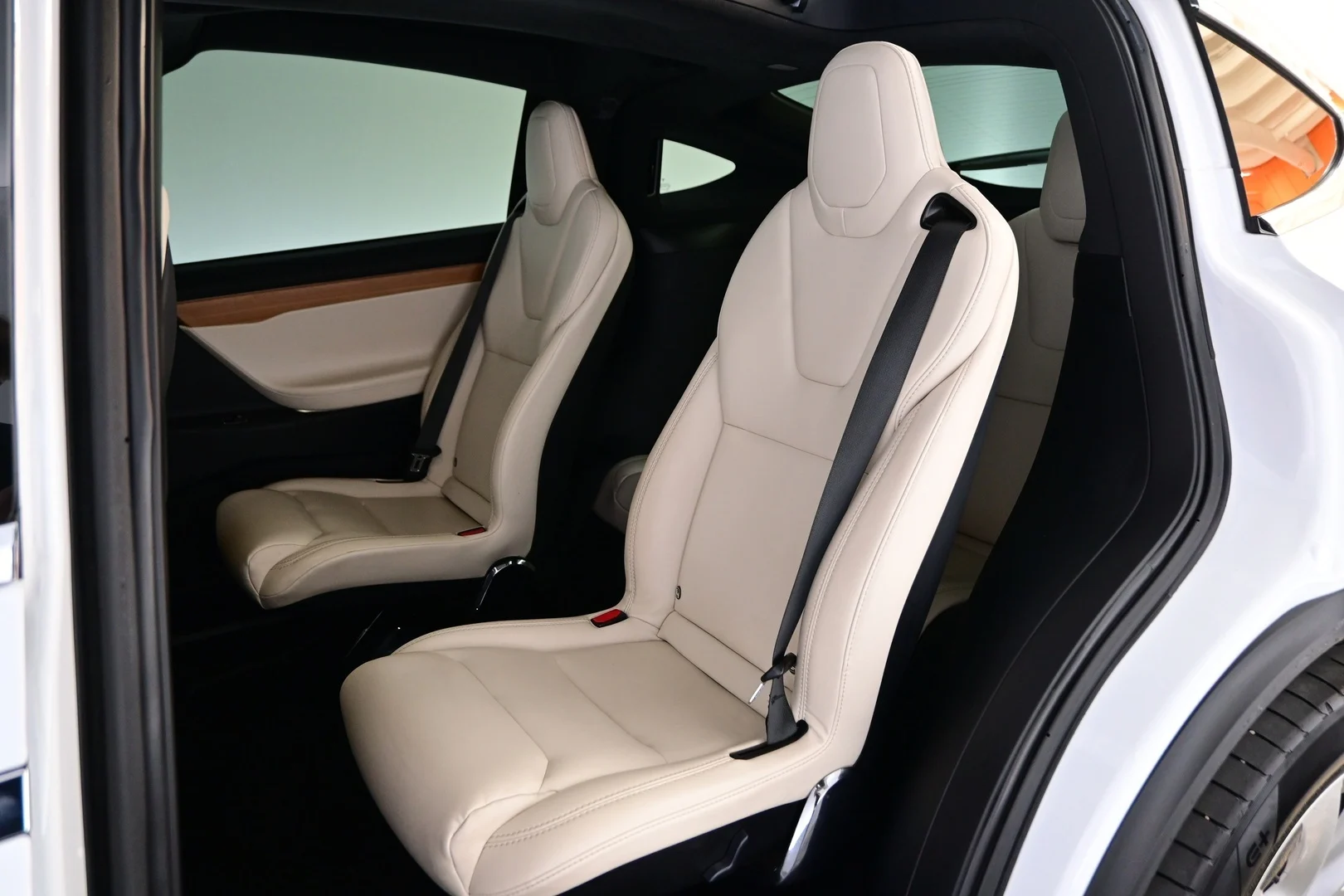 Car Image - 2UaRMcQOjZkhXBZilbaVgb