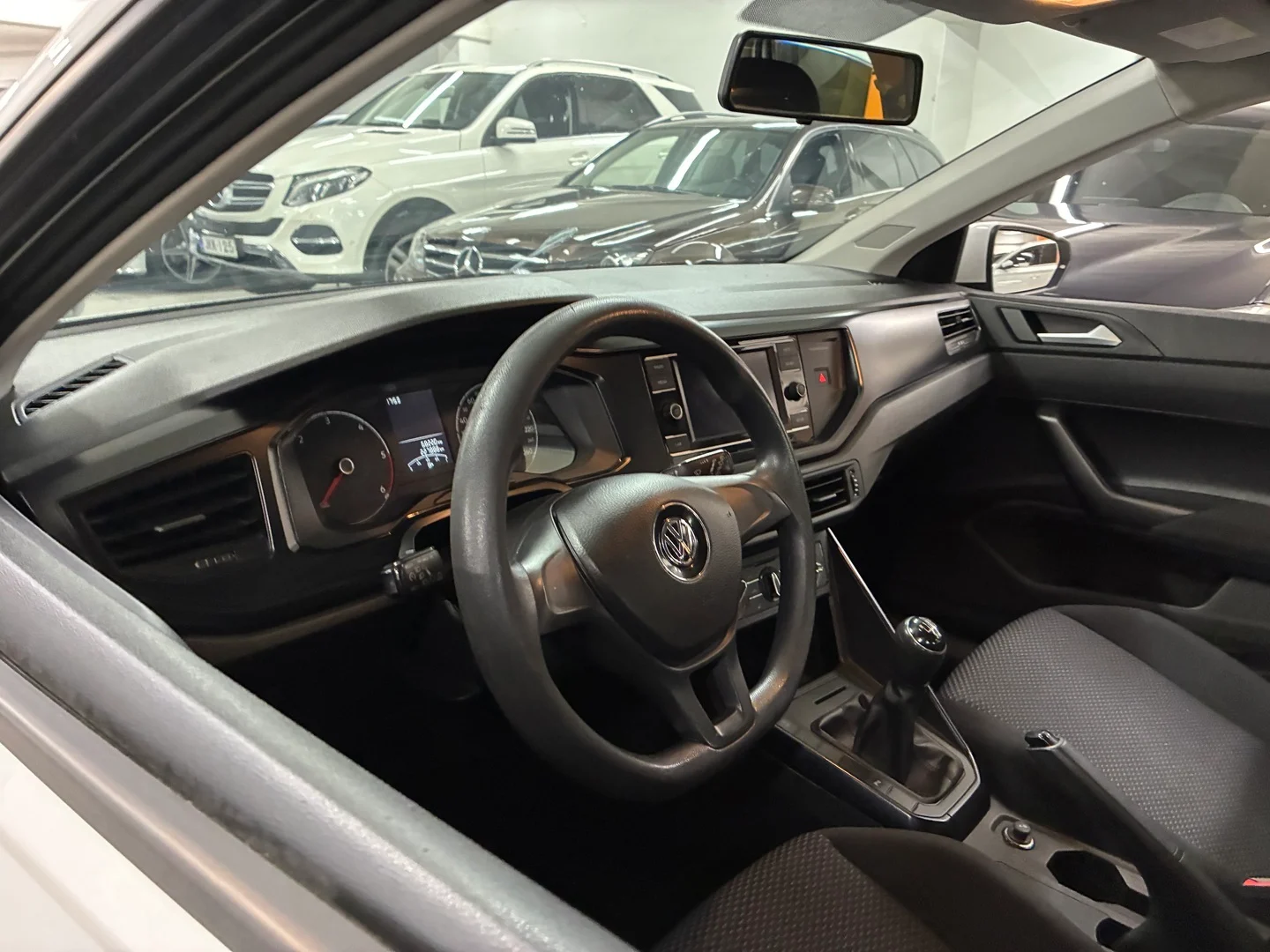 Car Image - qoS1NZfzvaAjpClvE1DvW