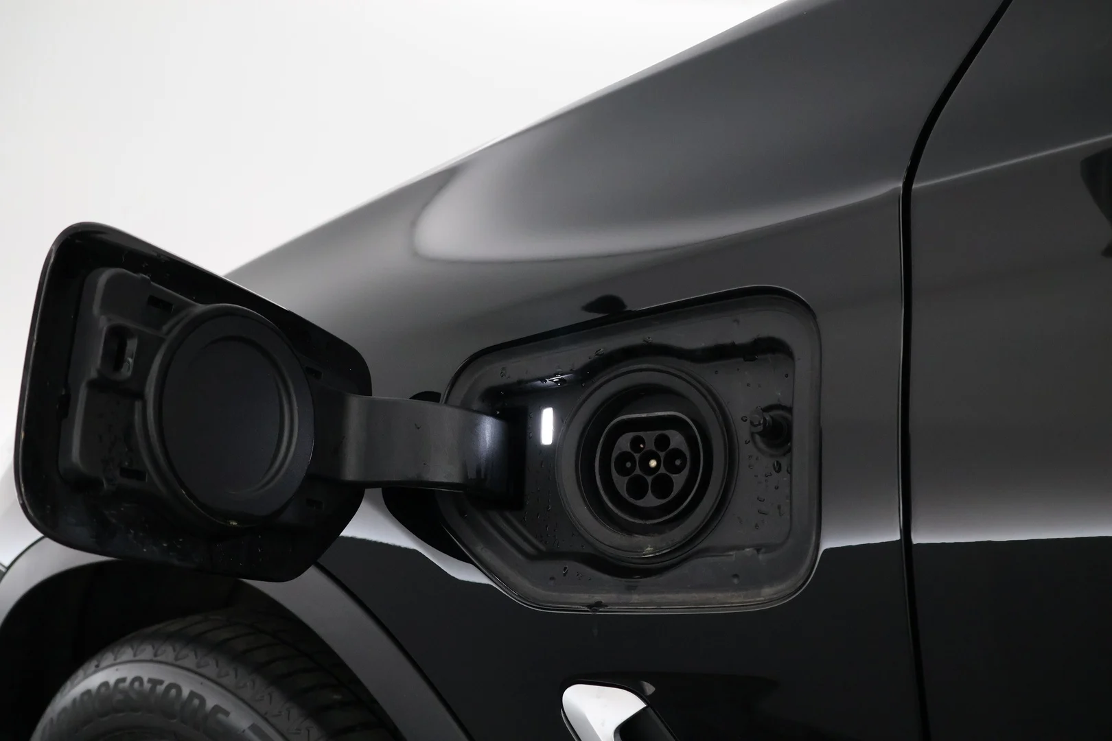 Car Image - 6ClhhiKyyt78wAhUwXjOx6