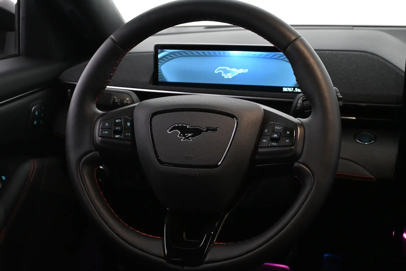Car Image - 6zzmsRSfkPCSQBB1kweX1z