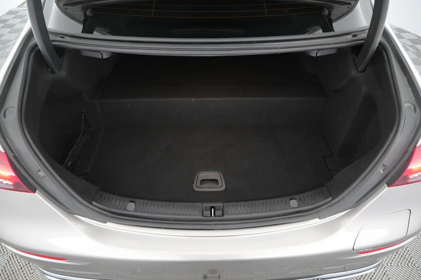 Car Image - 37Aj3VYshQSYGeFjnoV06K